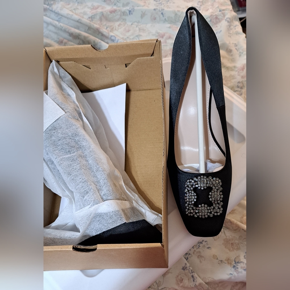 Size 11 Ladies black dress shoes